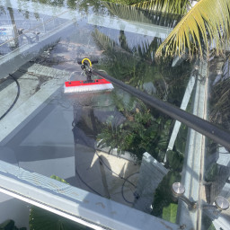 glass_cleaning_sydney_nsw_1.jpg