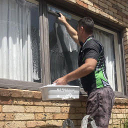 window_cleaning_northern_sydney_northern_beaches_nsw_australia_1.jpg