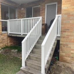 carpentry_white_stair_railing.jpg